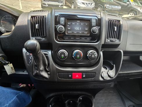Used 2018 RAM ProMaster 2500 w/ Interior Convenience Group FWD image 13