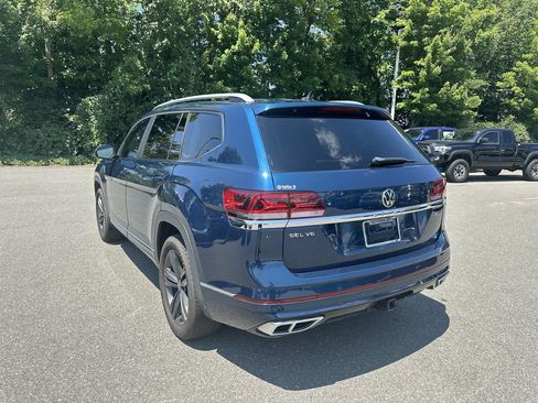Used 2022 Volkswagen Atlas SEL R-Line AWD/4WD image 3