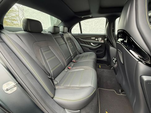 Used 2018 Mercedes-Benz E 63 AMG S image 40