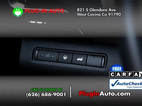 Used 2025 Nissan Pathfinder SV FWD image 23