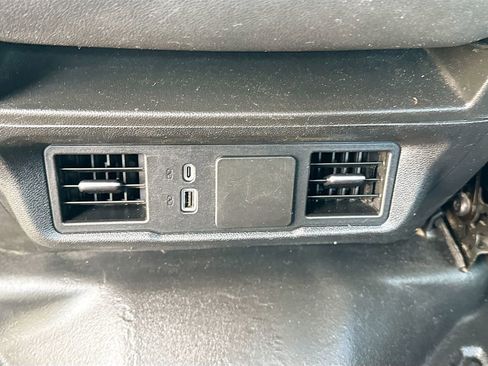 Used 2024 GMC Sierra 3500 Pro w/ Fleet Convenience Package RWD image 25