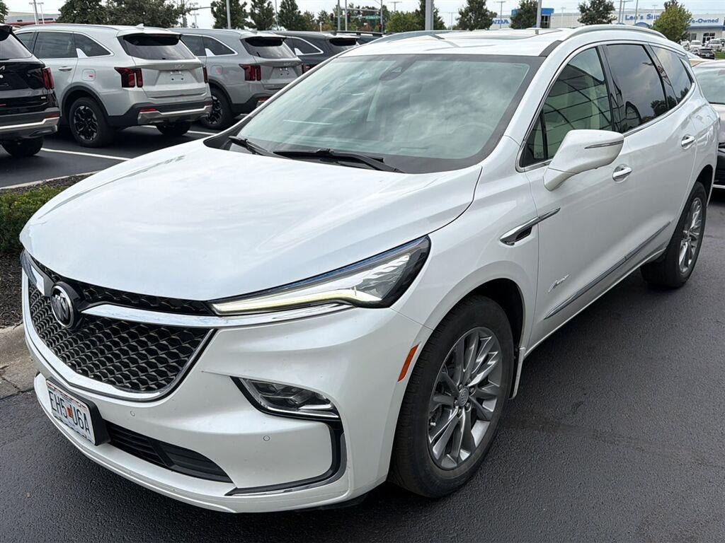 Used 2022 Buick Enclave Avenir w/ Avenir Technology Package AWD/4WD image 26