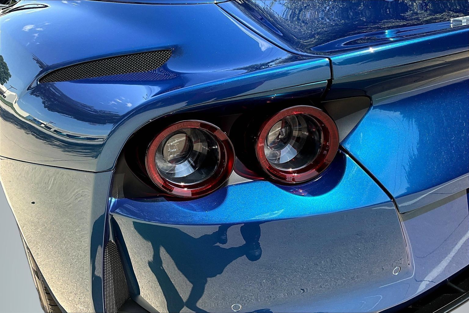 Used 2023 Ferrari 812 GTS RWD image 20