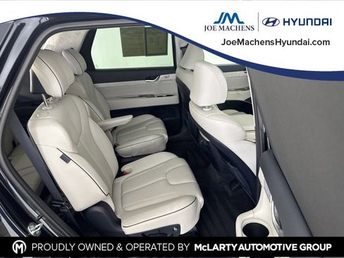 Certified 2025 Hyundai Palisade Calligraphy image 13
