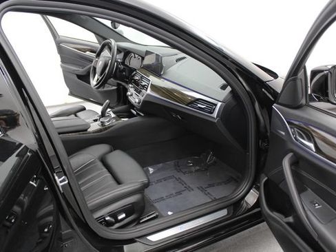 Used 2018 BMW 530e xDrive AWD/4WD image 23