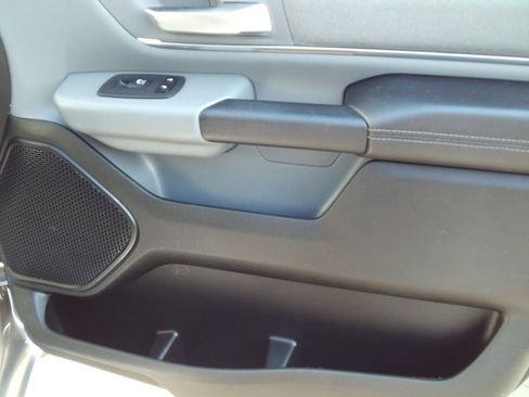 Used 2019 RAM 1500 Big Horn AWD/4WD image 39