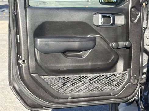 Used 2024 Jeep Gladiator Sport image 22