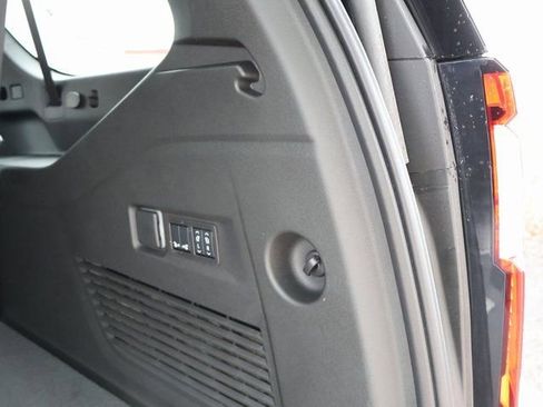 New 2026 GMC Yukon XL AT4 w/ AT4 Premium Plus Package image 19