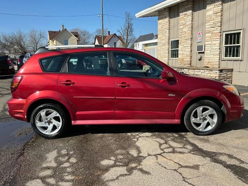 Used 2006 Pontiac Vibe w/ Preferred Package image 2