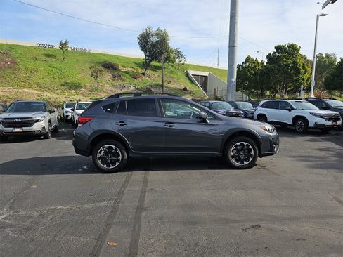 Used 2023 Subaru Crosstrek 2.0i Premium image 8
