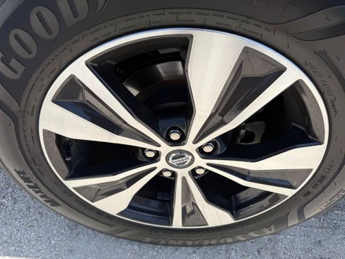 Used 2020 Nissan Murano SV w/ Premium Package FWD image 14