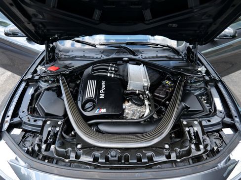 Used 2015 BMW M4 2dr Cpe image 50