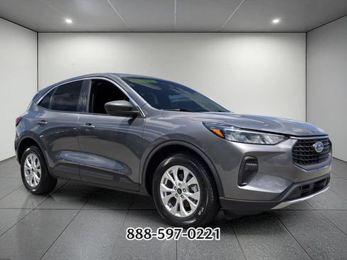 Used 2023 Ford Escape Active FWD image 7