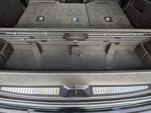 Used 2016 Cadillac Escalade Platinum image 50