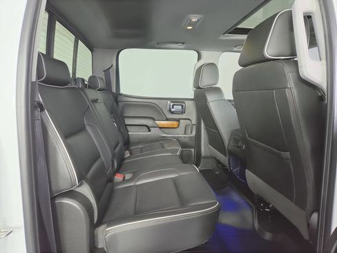 Used 2018 Chevrolet Silverado 2500 High Country AWD/4WD image 36