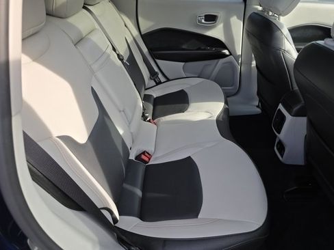 Used 2019 Jeep Compass Limited w/ Safety & Security Group image 28