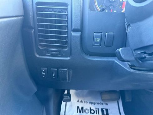 Used 2008 Nissan Titan LE image 28