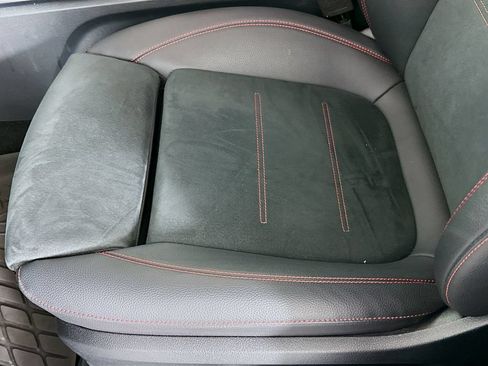Used 2023 Mercedes-Benz GLB 250 4MATIC image 18