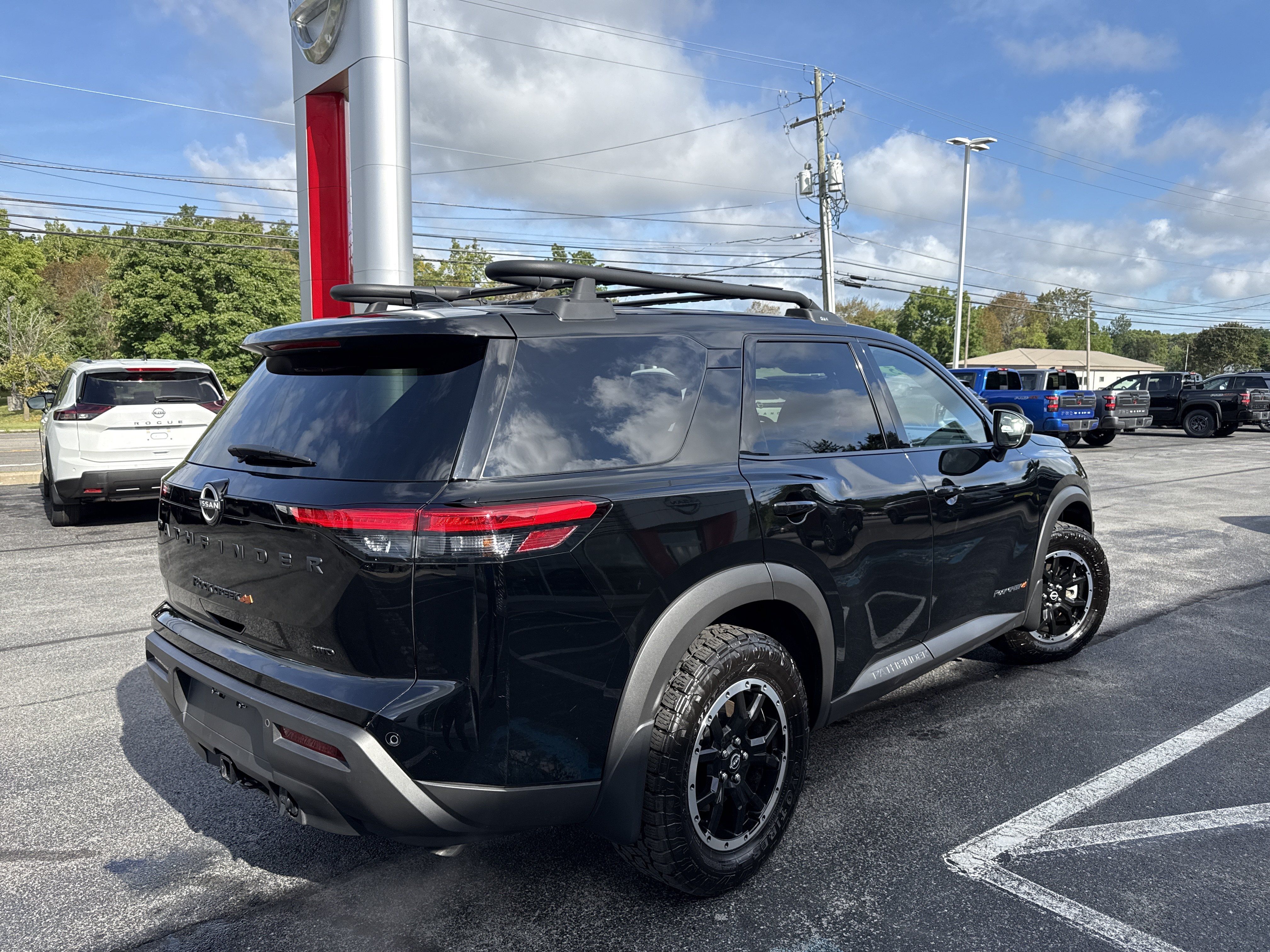 Certified 2025 Nissan Pathfinder Rock Creek AWD/4WD image 14
