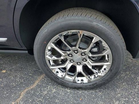 New 2026 GMC Yukon Denali w/ Sun & Power Step Package RWD image 7