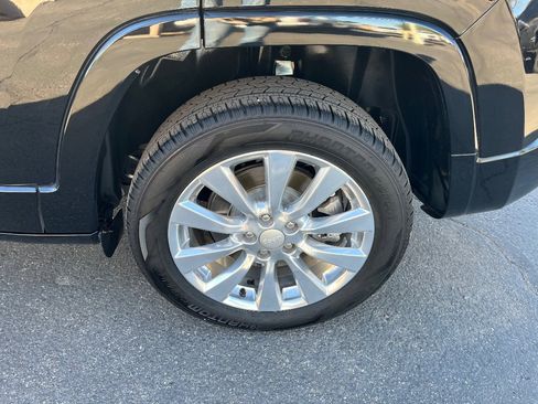 Used 2018 Jeep Cherokee Overland w/ Technology Group image 43