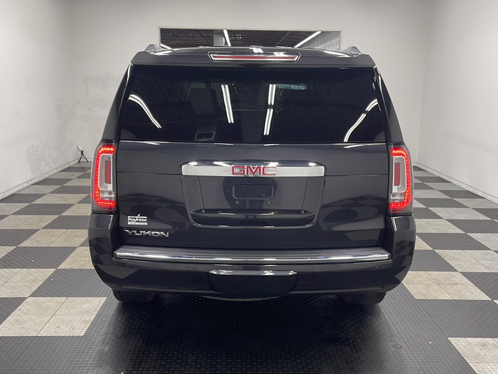Used 2020 GMC Yukon Denali w/ Denali Premium Package AWD/4WD image 17