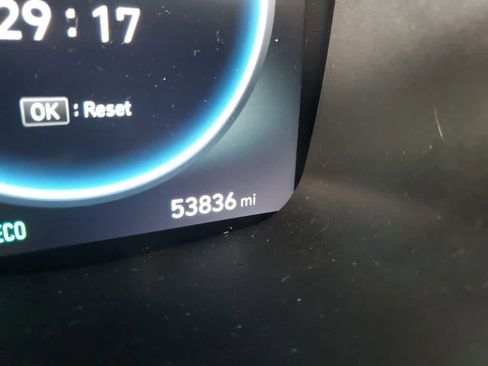 Used 2023 Hyundai Santa Fe Limited image 7