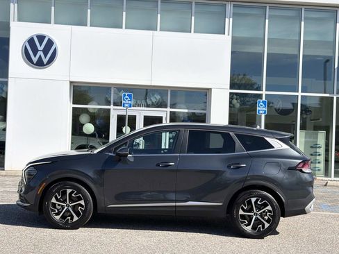 Used 2025 Kia Sportage EX image 7