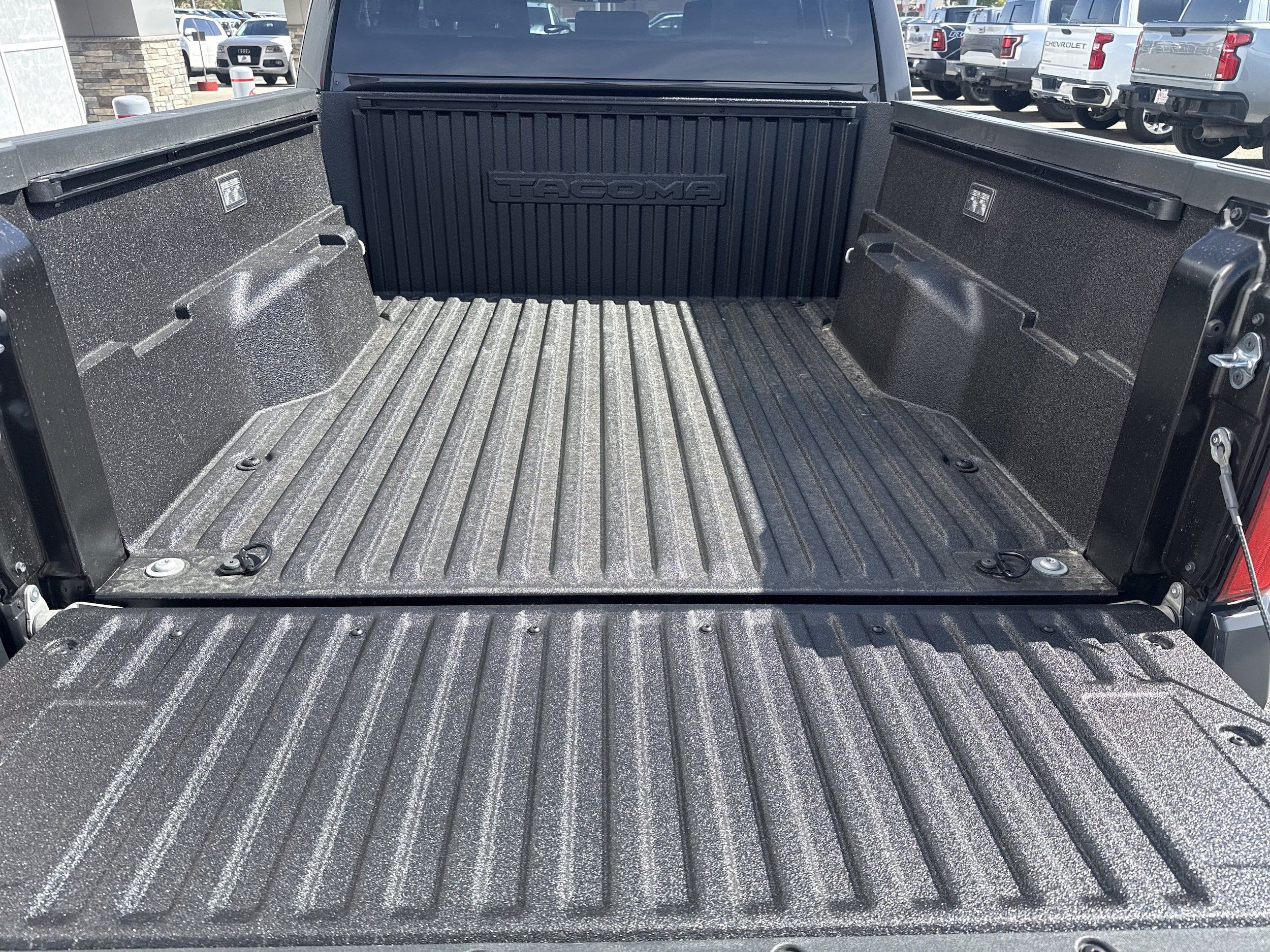 Used 2026 Toyota Tacoma SR5 AWD/4WD image 15
