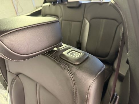 New 2026 Jeep Grand Wagoneer 4WD w/ Premium Group I image 27