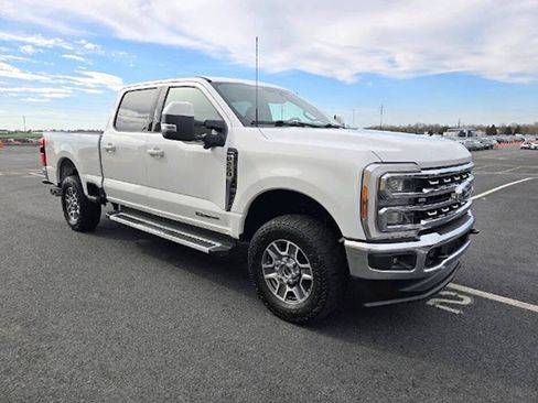 Used 2023 Ford F250 Lariat w/ FX4 Off-Road Package AWD/4WD image 8