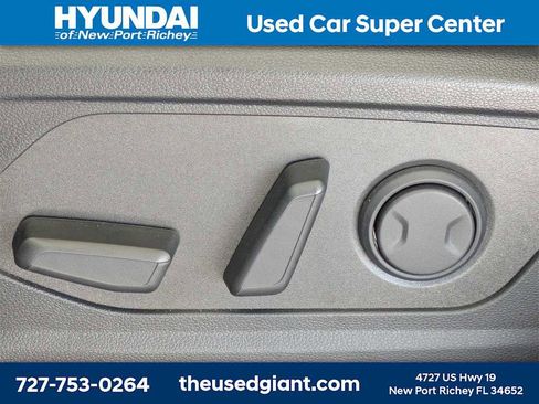 Used 2024 Hyundai Santa Cruz Limited image 23