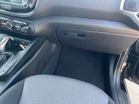 Used 2025 Kia Soul LX w/ LX Technology Package image 26