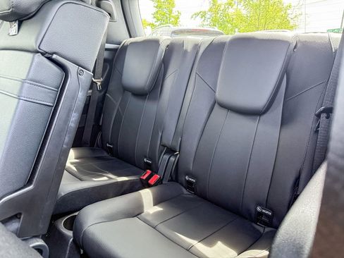 Used 2022 Mercedes-Benz GLB 250 4MATIC w/ Premium Package Lite image 27