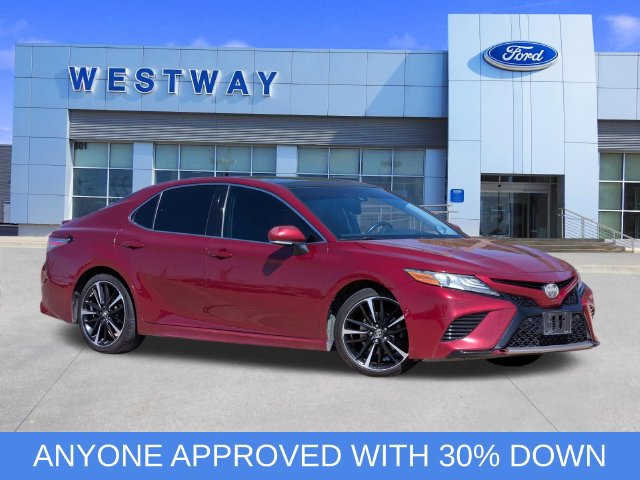 Used 2018 Toyota Camry XSE FWD image 1