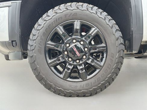 Used 2026 GMC Sierra 2500 AT4 w/ AT4 Premium Plus Package AWD/4WD image 39