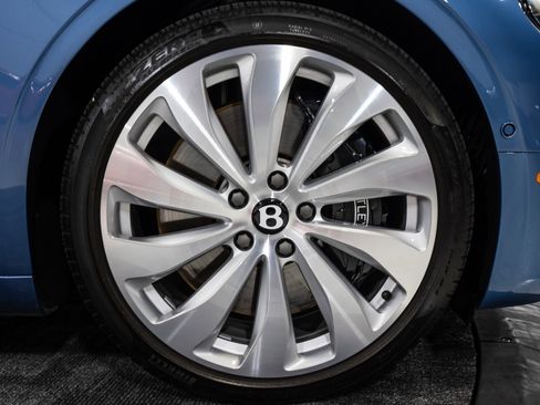 Used 2024 Bentley Continental GT V8 AWD/4WD image 40
