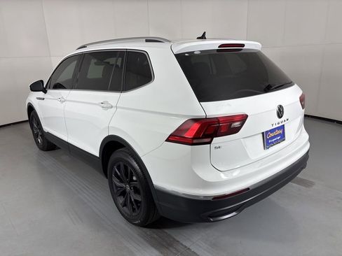 Used 2024 Volkswagen Tiguan SE FWD image 6
