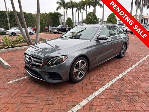 Used 2018 Mercedes-Benz E 400 4MATIC Wagon image 1