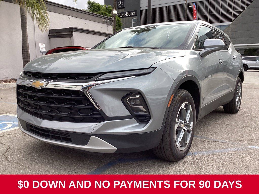 Used 2025 Chevrolet Blazer LT AWD/4WD image 1