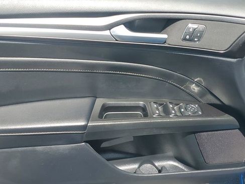 Used 2020 Ford Fusion Titanium AWD/4WD image 15