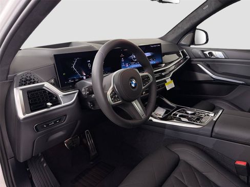 New 2027 BMW X7 xDrive40i w/ M Sport Package AWD/4WD image 17