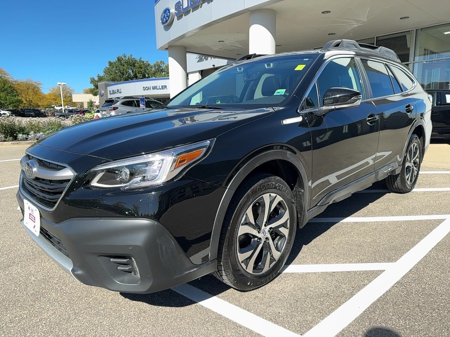 Certified 2022 Subaru Outback Limited w/ Popular Package #2 AWD/4WD image 2