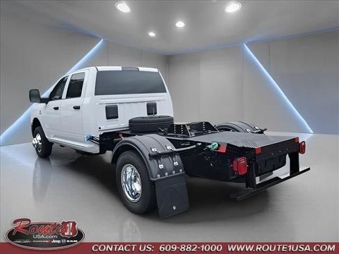 New 2026 RAM 3500 Tradesman w/ Chrome Appearance Group image 17