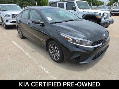 Certified 2024 Kia Forte LXS FWD image 3