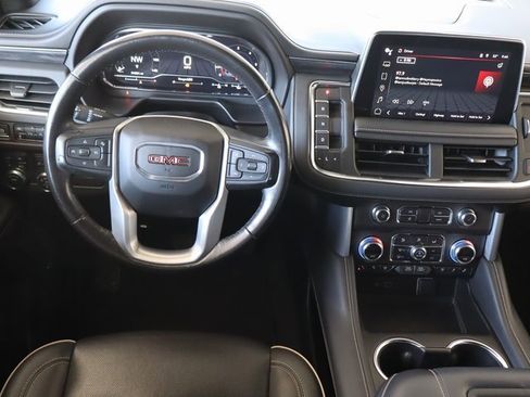 Used 2023 GMC Yukon XL SLT image 24