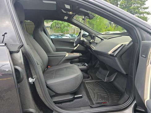 Used 2024 BMW iX xDrive50 w/ Premium Package AWD/4WD image 11