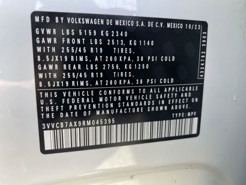 Used 2024 Volkswagen Tiguan SE R-Line image 10