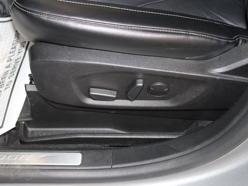 Used 2022 Ford Edge Titanium image 26