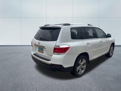 Used 2013 Toyota Highlander Limited AWD/4WD image 3